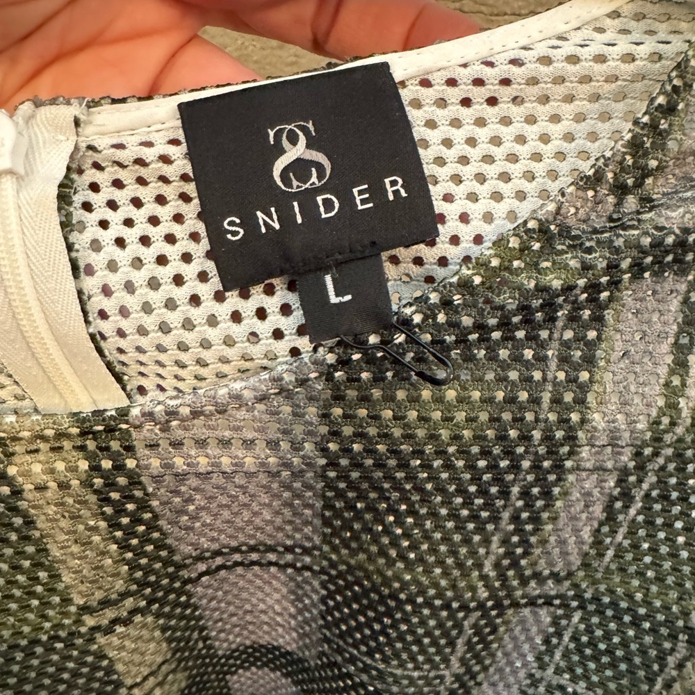 Snider Netted Top With Back Zipper. Size Largw - image 2
